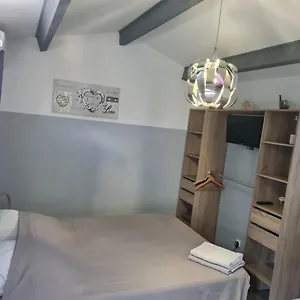  Appartement Chambre Cosy Avec Terrasse France